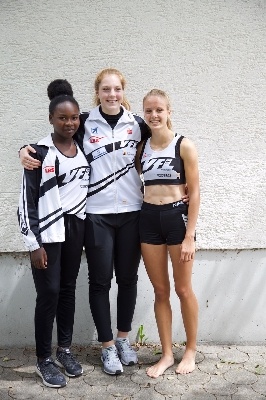 Jienou Nguemning, Alina Kenzel und Laura Wilhelm (v.l.n.r)