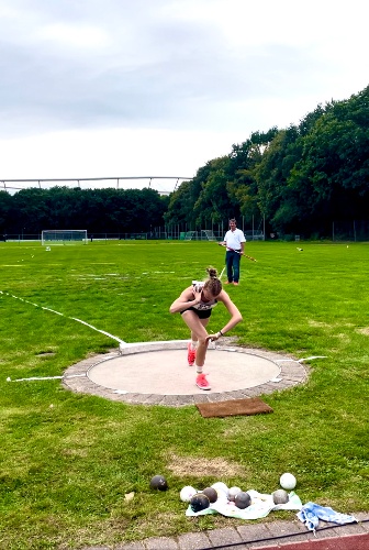 https://www.leichtathletik-vfl-waiblingen.de/content/igal/img_7186-DAJ3QF-L-3216.jpg